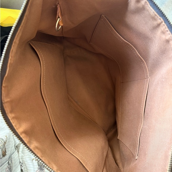 Louis Vuitton shoulder bag. - Picture 17 of 17